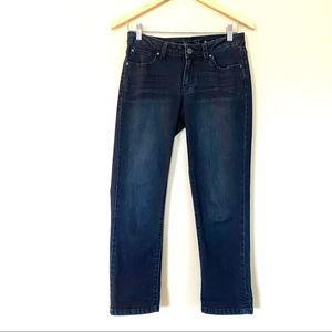 JLo Dark wash Crop Jeans size 2 EUC